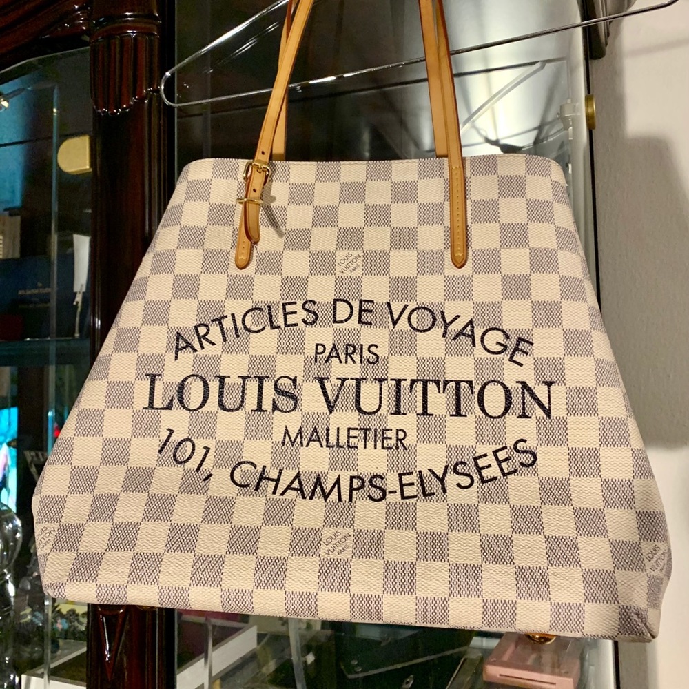 LOUIS VUITTON De Voyage Adventure MM Tote Bag
